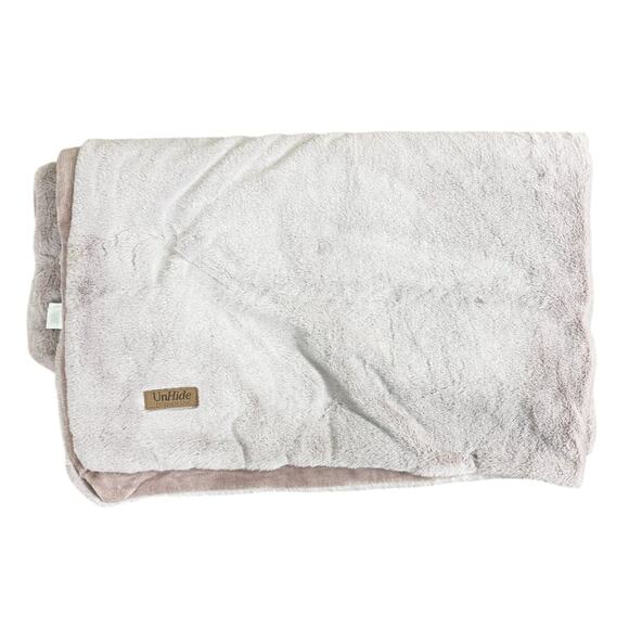 UnHide Mauve Faux Fur Lil' Marsh Marshmallow Throw Blanket EUC - Picture 1 of 7